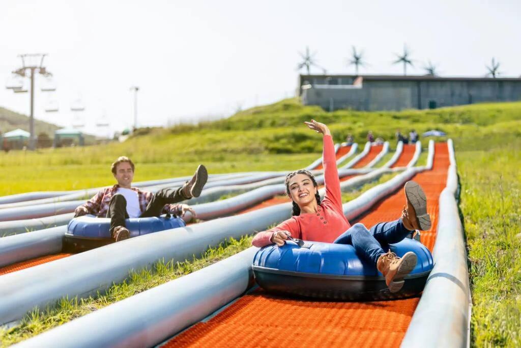 Hébergement de vacances The Outpost Camelback Walk To Ski, Swim, And Fun! Tannersville