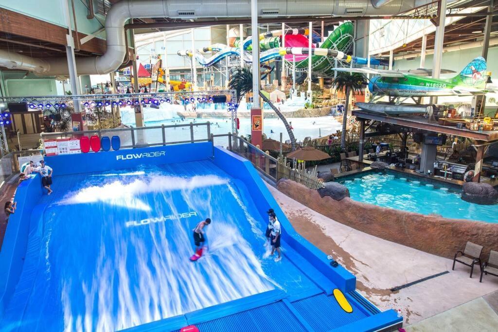 The Outpost Camelback Walk To Ski, Swim, And Fun! Hébergement de vacances